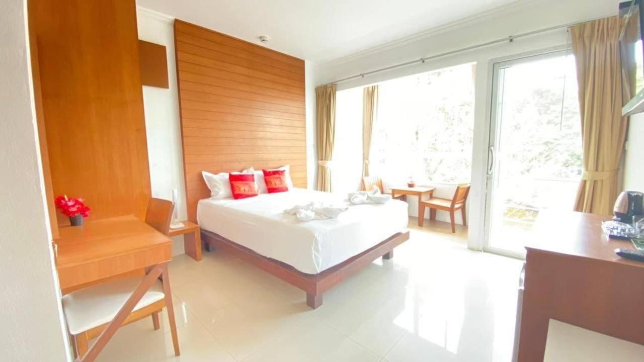 Hotel Sukcheewa Residencia Phuket Patong Habitación foto